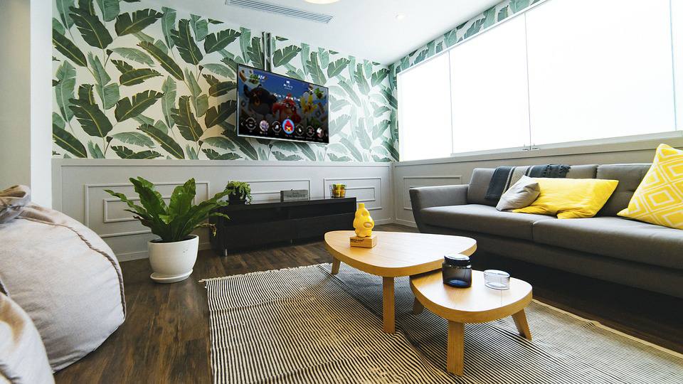 Content casting designed for hospitality